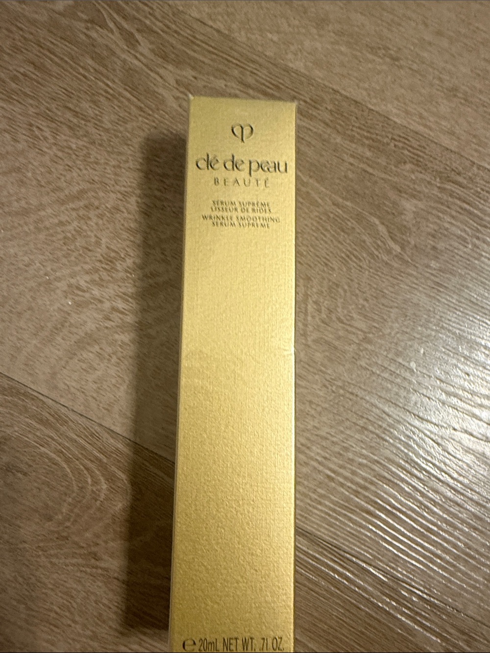 cle de peau Beauté Wrinkle Smoothing Serum (Gold)
